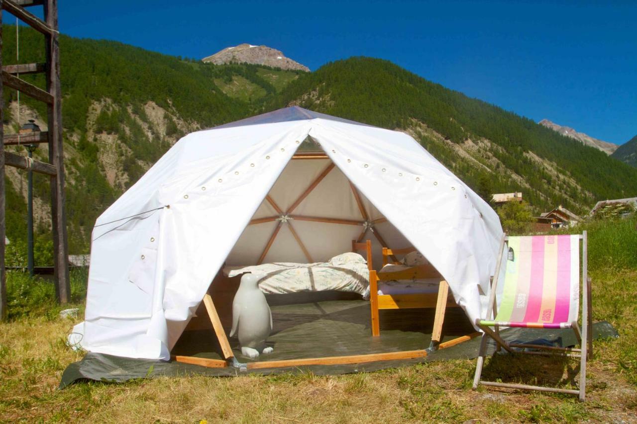 Hotel Les Domes Du Chalet Viso Arvieux Exterior foto