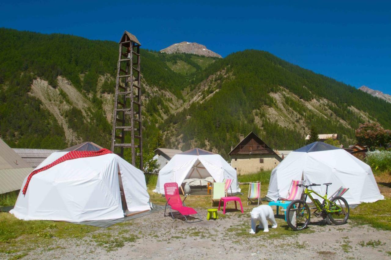 Hotel Les Domes Du Chalet Viso Arvieux Exterior foto